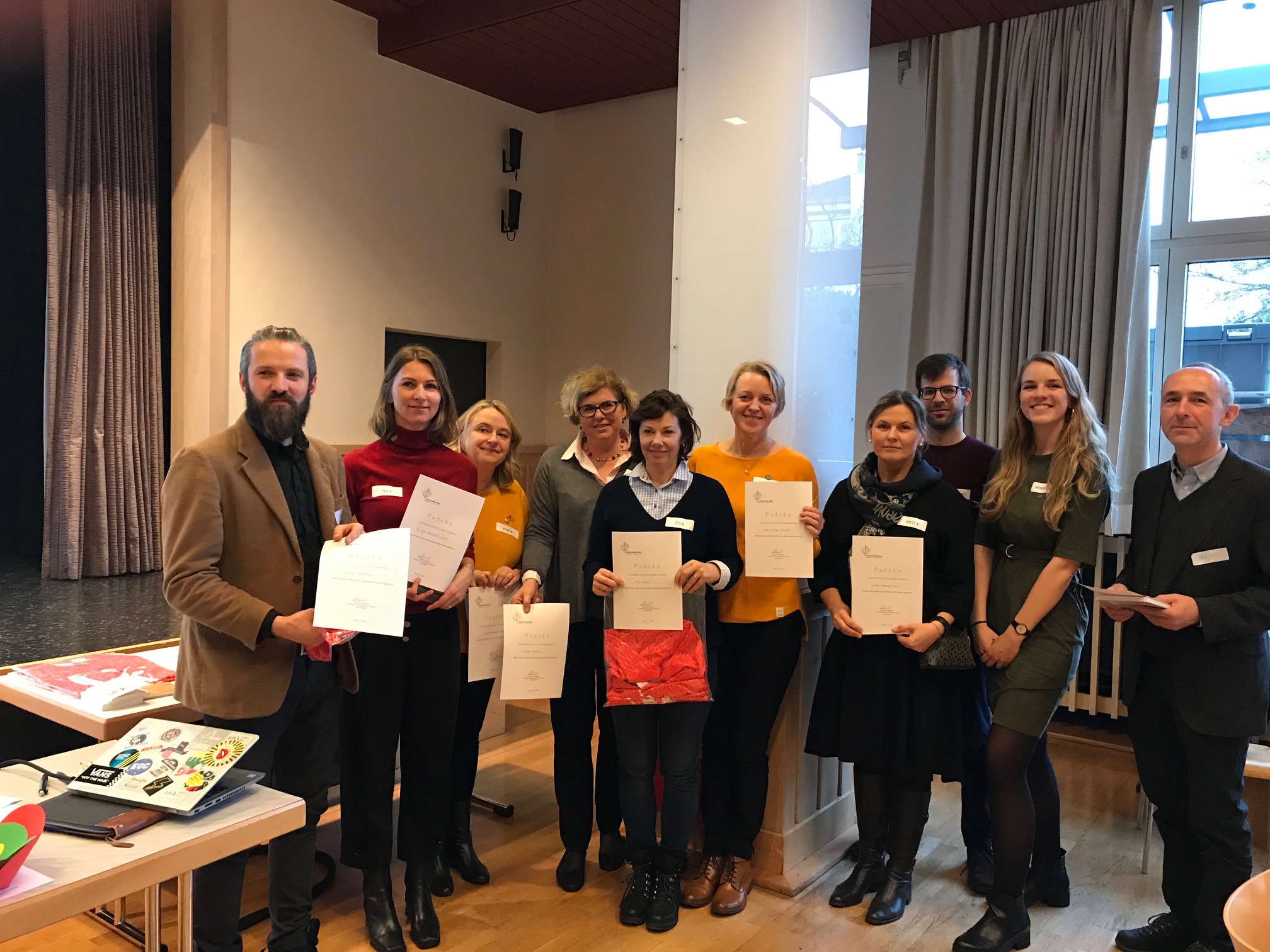 Gintarėlių komanda su Dominyka